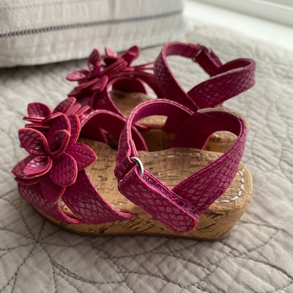 Pink toddler girl shoes, size 5 - Picture 3 of 3
